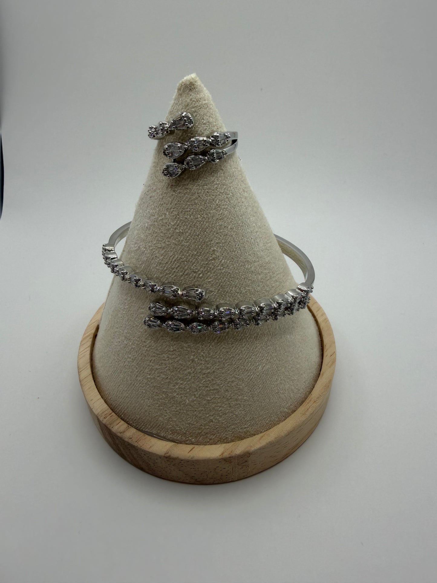 Marquise Vine Bangle & Ring Set – 18K White Gold Plated