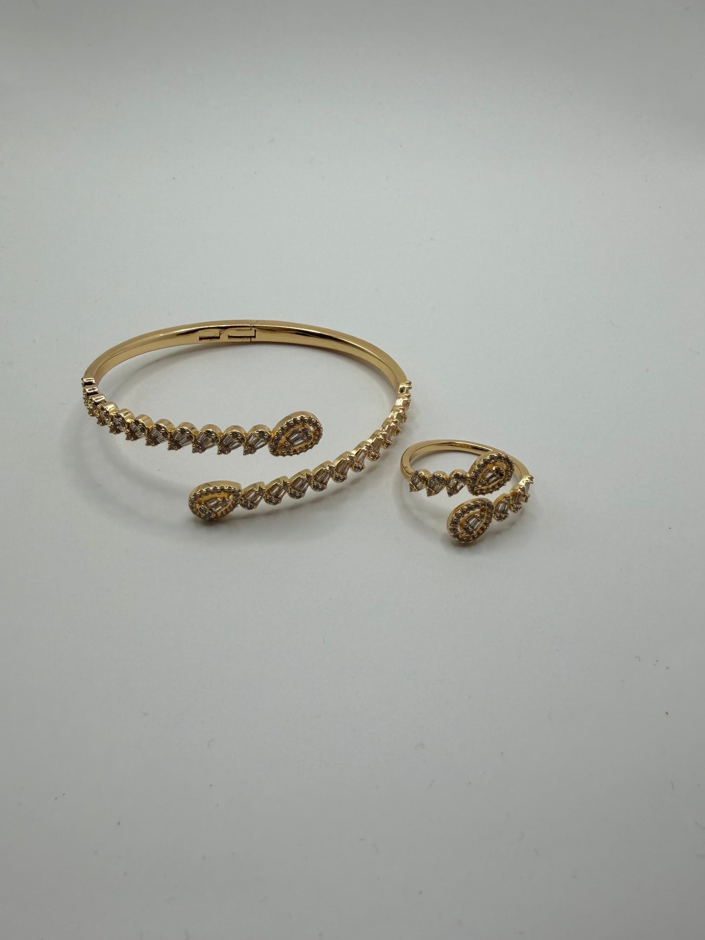 Celeste Teardrop Bangle & Ring Set – 18K White Gold Plated