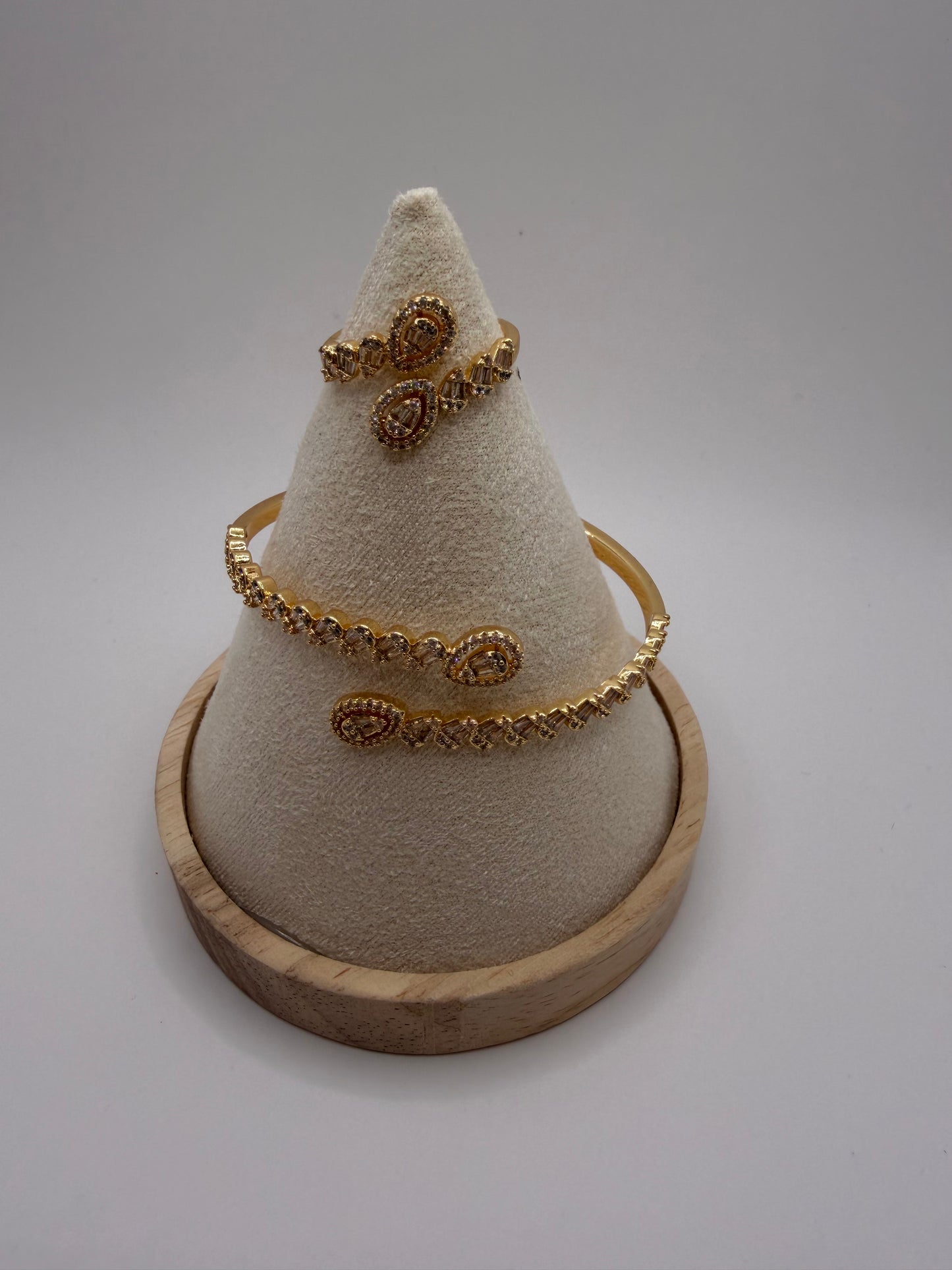 Celeste Teardrop Bangle & Ring Set – 18K White Gold Plated