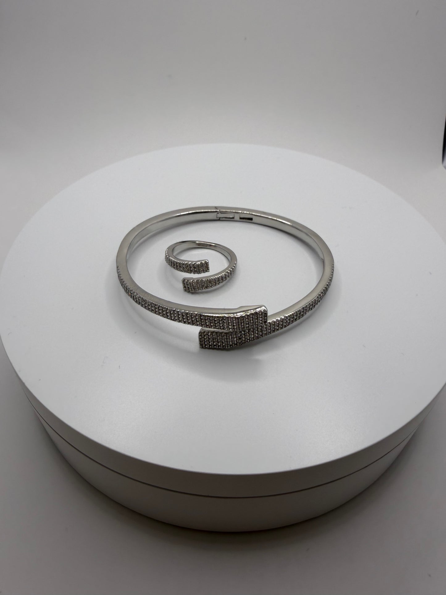 Nova Pavè Bangle & Ring Set – 18K White Gold Plated