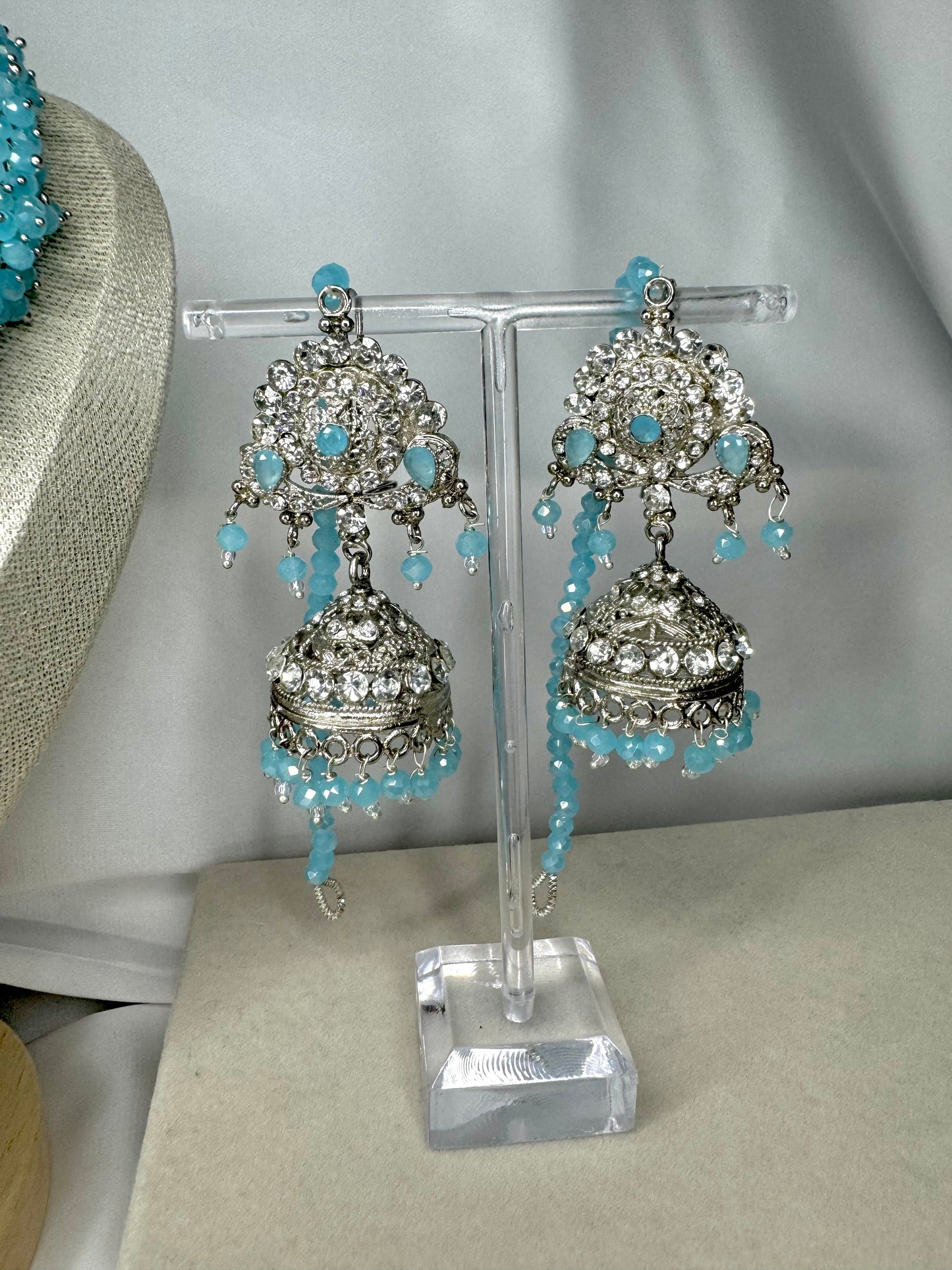 Amirah Necklace set - Light blue on silver