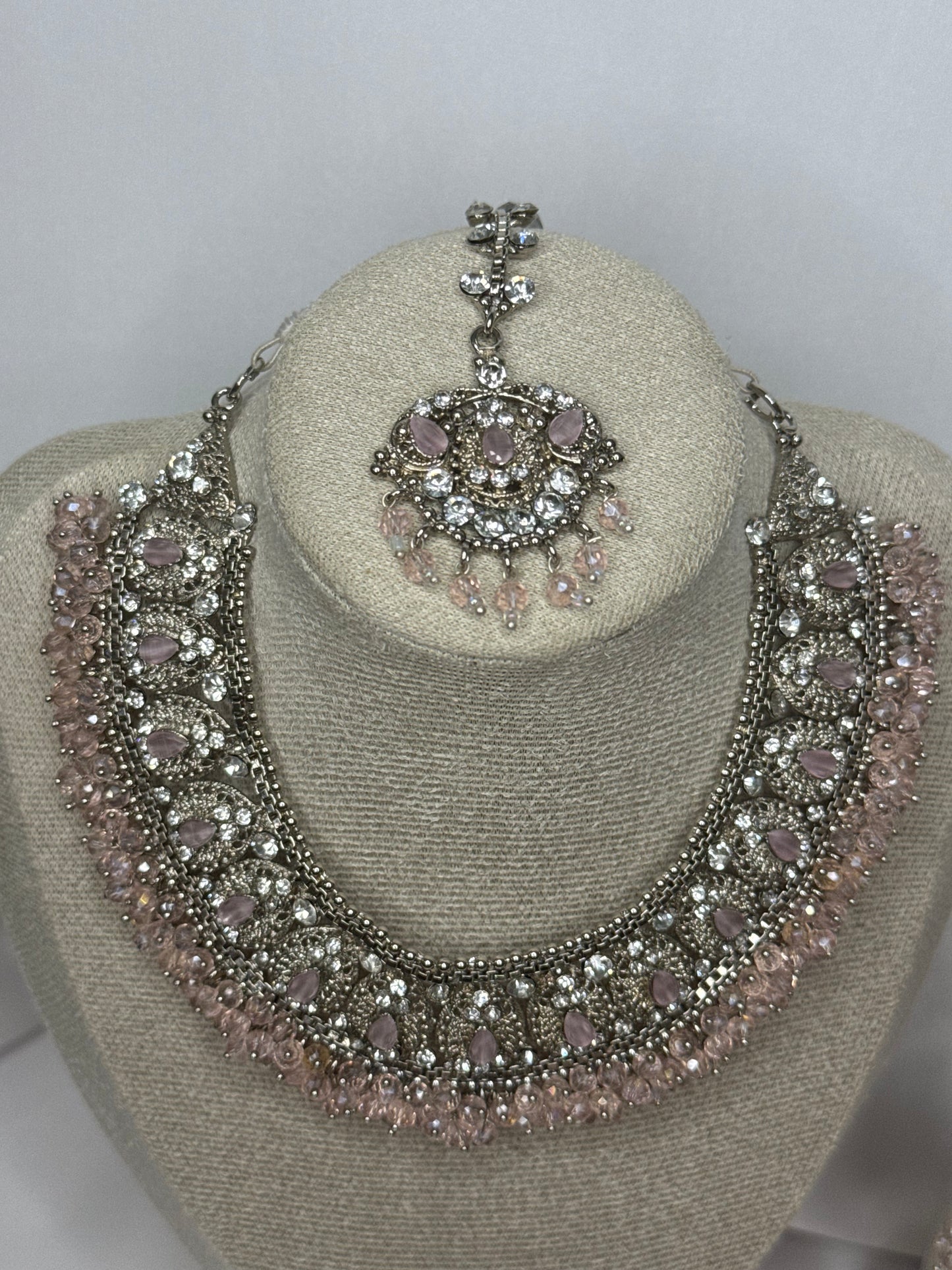 Amirah Necklace set - Light Pink on silver