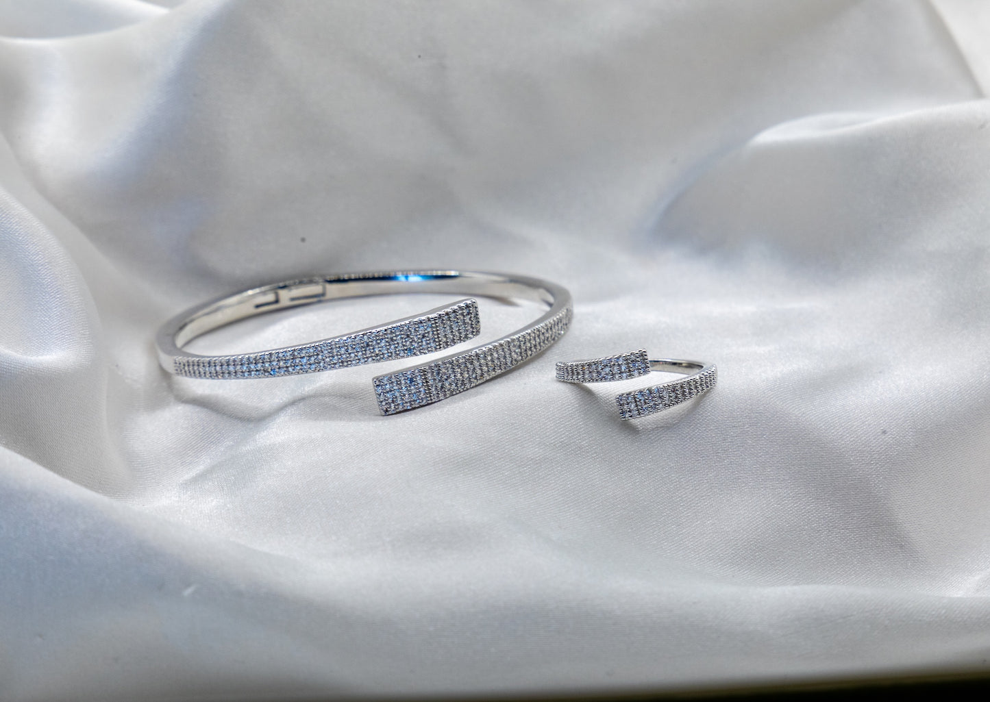 Nova Pavè Bangle & Ring Set – 18K White Gold Plated