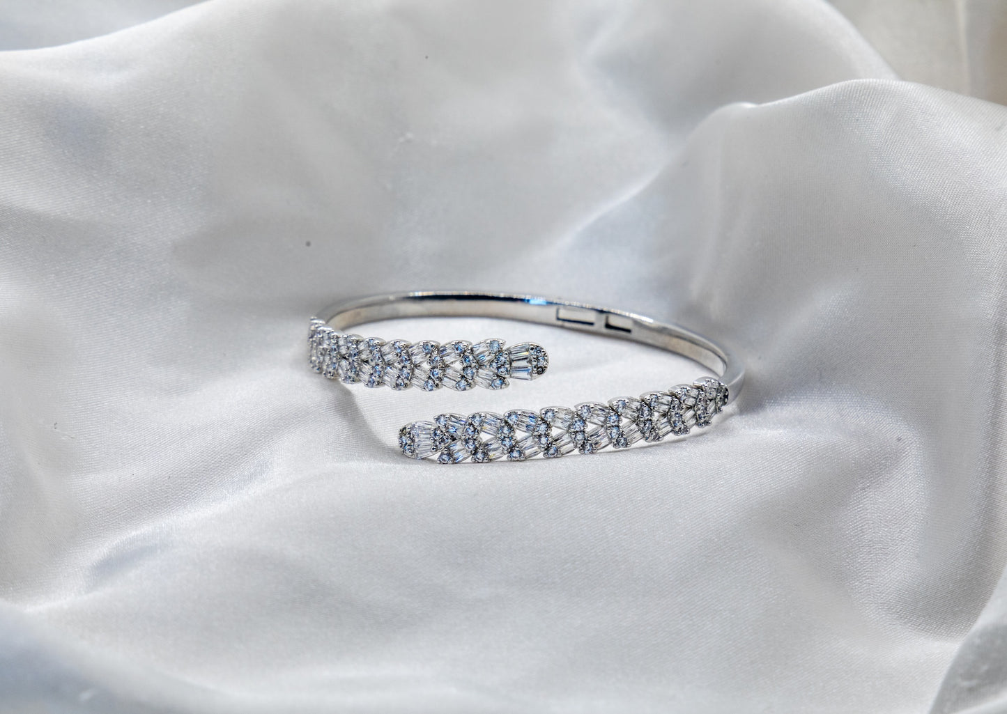 Luna Pavé Bangle & Ring Set – 18K White Gold Plated