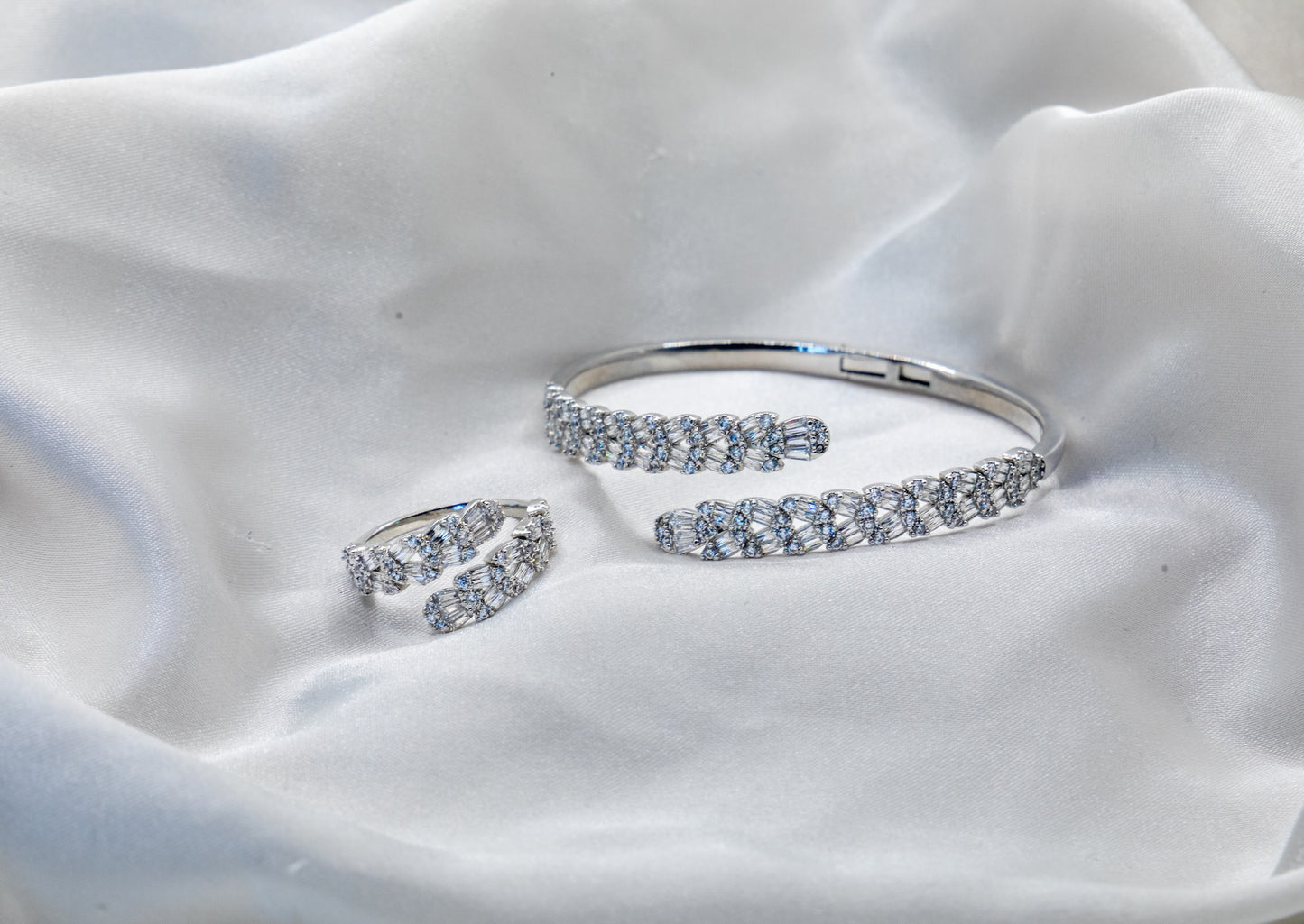 Luna Pavé Bangle & Ring Set – 18K White Gold Plated